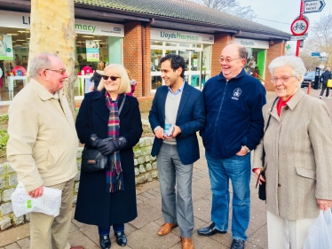 Councillors Chishti, Kemp and Aldous out meeting with residents in Rainham Central